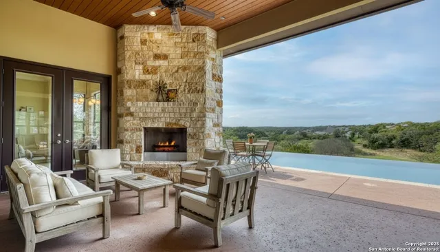 $1,450,000 | 1357 Capitare, New Braunfels, TX 78132