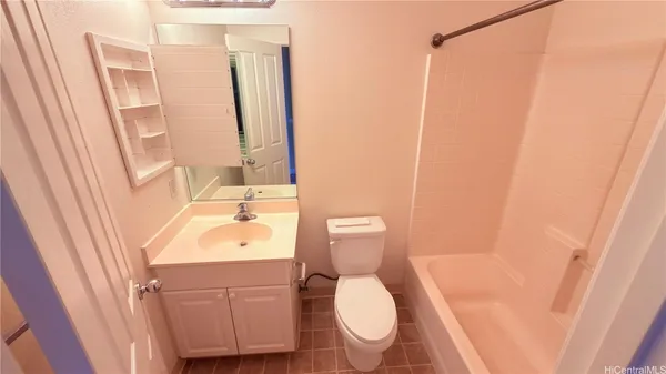 $3,300 | 91-1031 Kaimalie Street, Unit 4T2, Ewa Beach, HI 96706