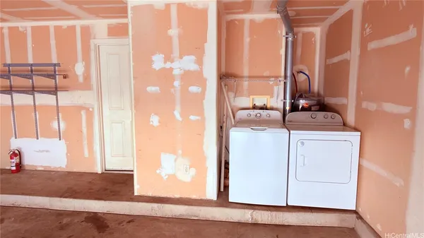 $3,300 | 91-1031 Kaimalie Street, Unit 4T2, Ewa Beach, HI 96706