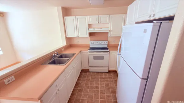 $3,300 | 91-1031 Kaimalie Street, Unit 4T2, Ewa Beach, HI 96706