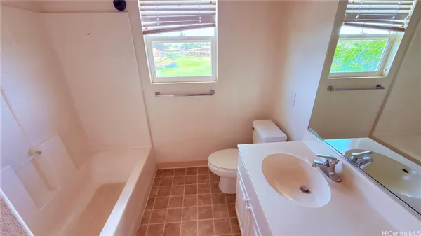 $3,300 | 91-1031 Kaimalie Street, Unit 4T2, Ewa Beach, HI 96706