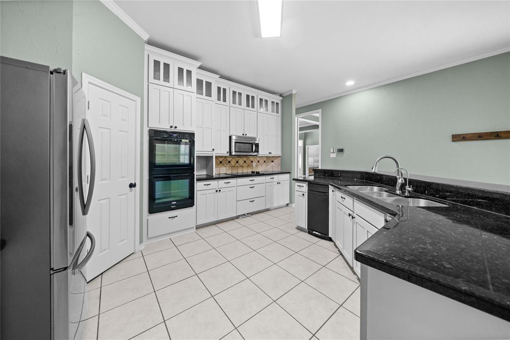 10377 Mountain View Road Whitehouse, TX 75791 - Photo 12 of 40