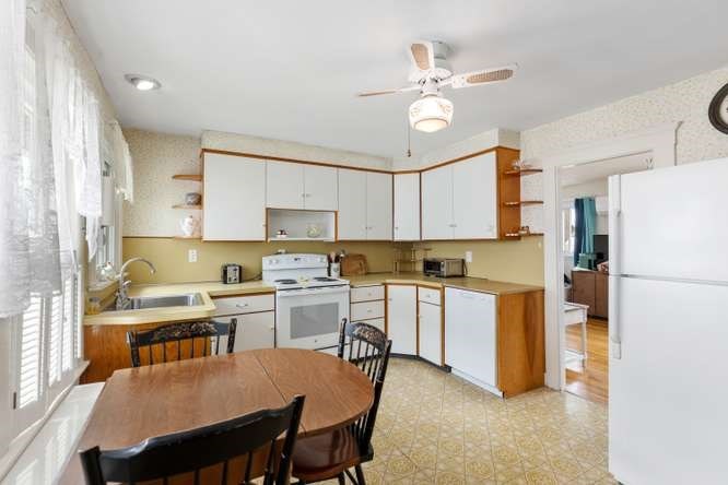 17 Ames Street Beverly, MA 01915 - Photo 10 of 29