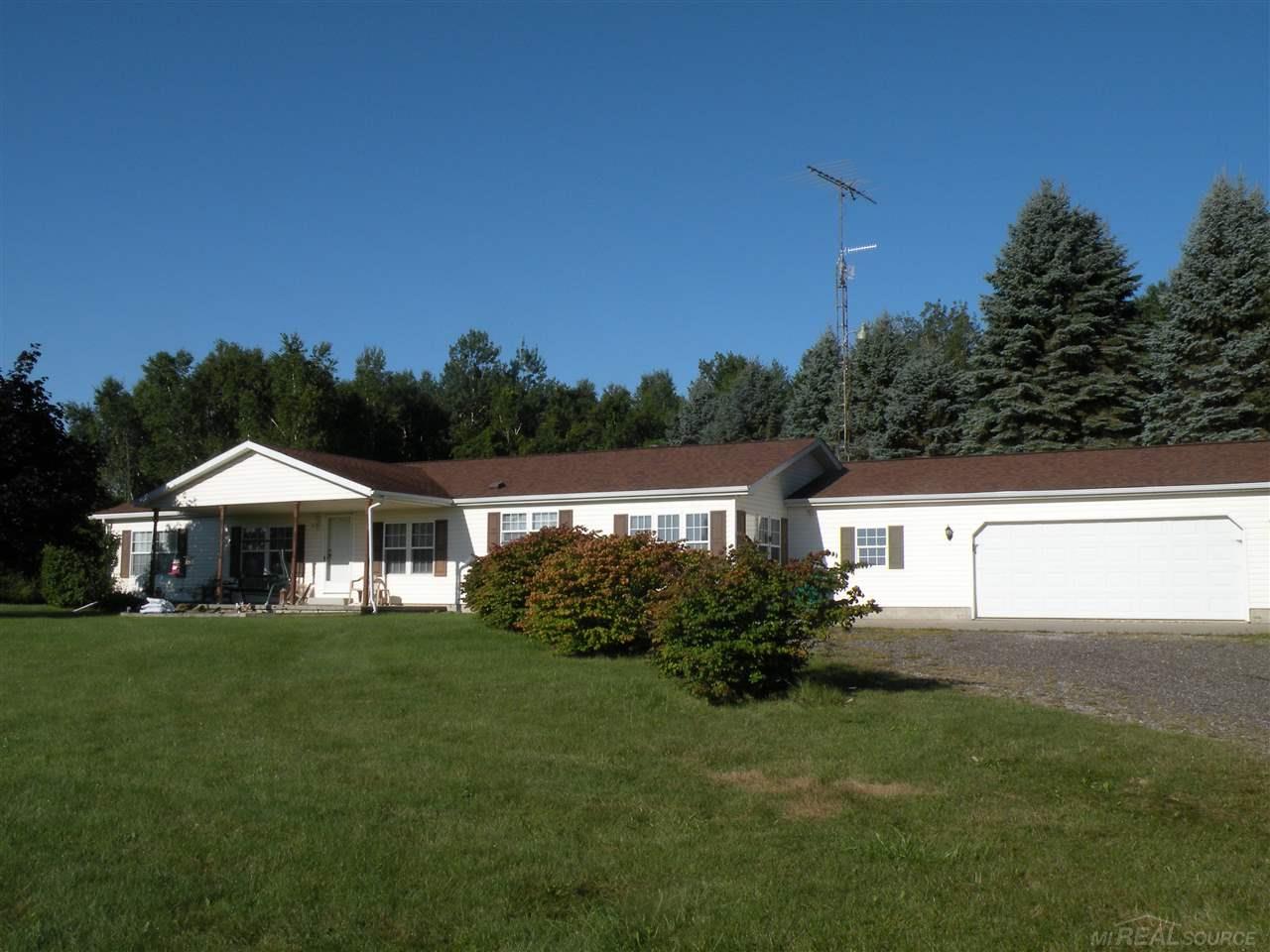 7199 Lakeshore Road Palms, MI 48465 - Photo 1 of 31 31301551.JPG