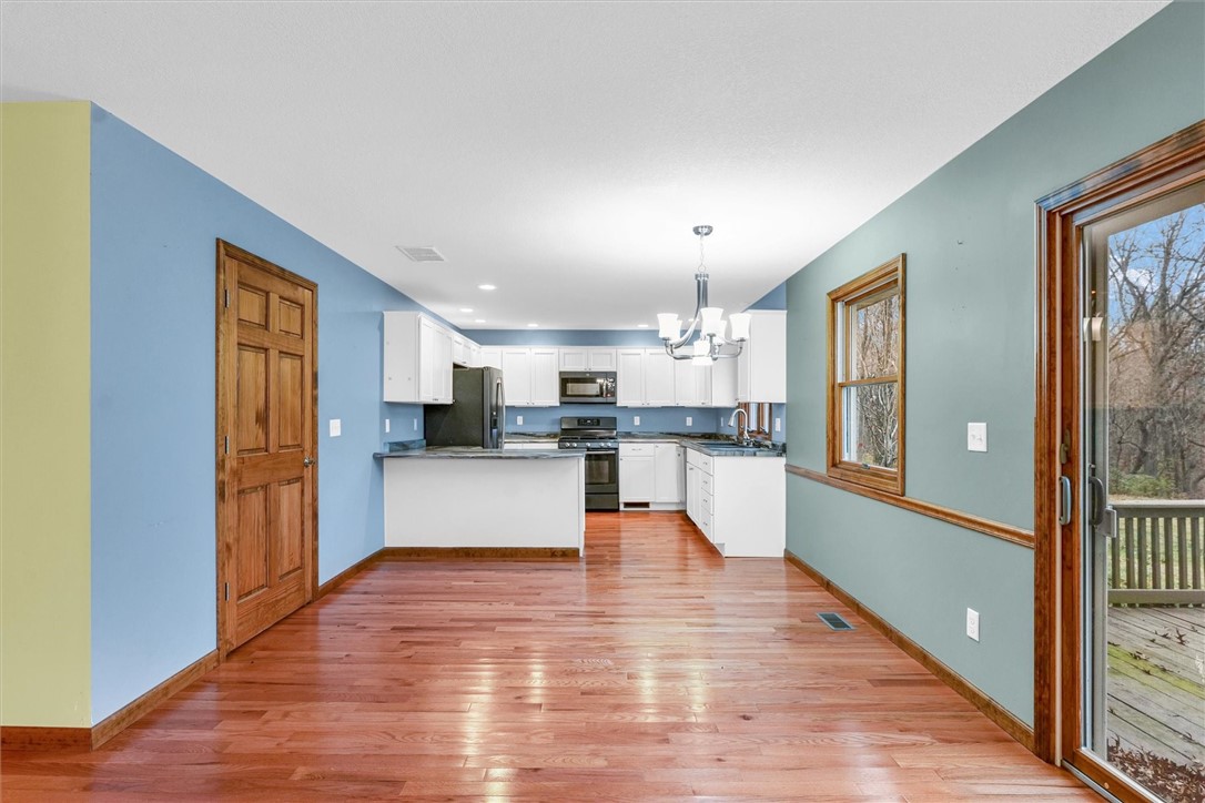 6 Grandview Heights Findlay, IL 62534 - Photo 8 of 36