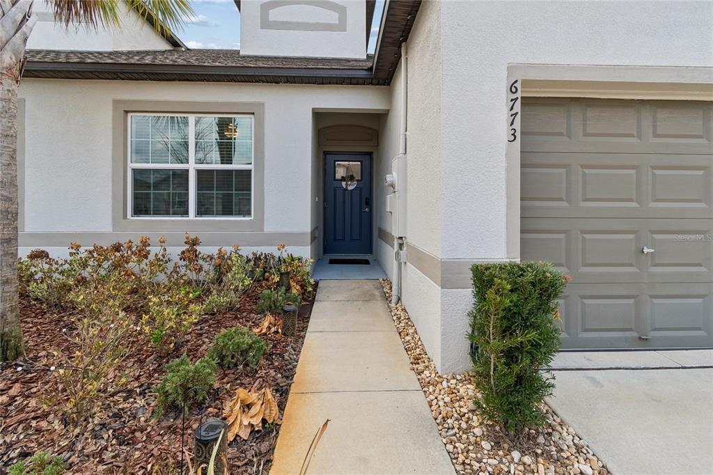 6773 Ripple Pond Loop Zephyrhills, FL 33541 - Photo 4 of 41