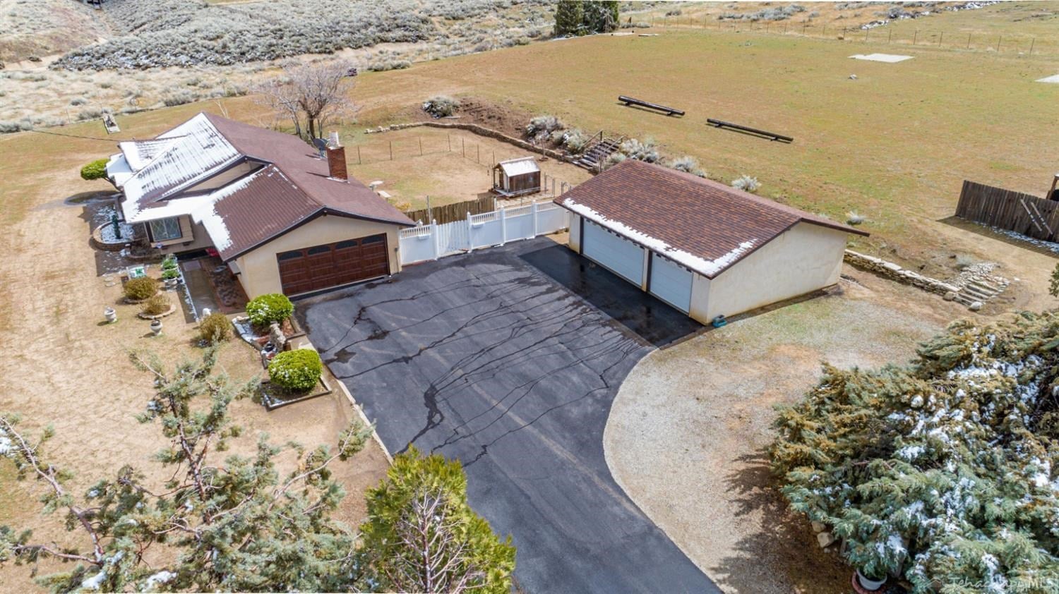 19940 Chinook Street Tehachapi, CA 93561 - Photo 10 of 32 Gallery Image 10