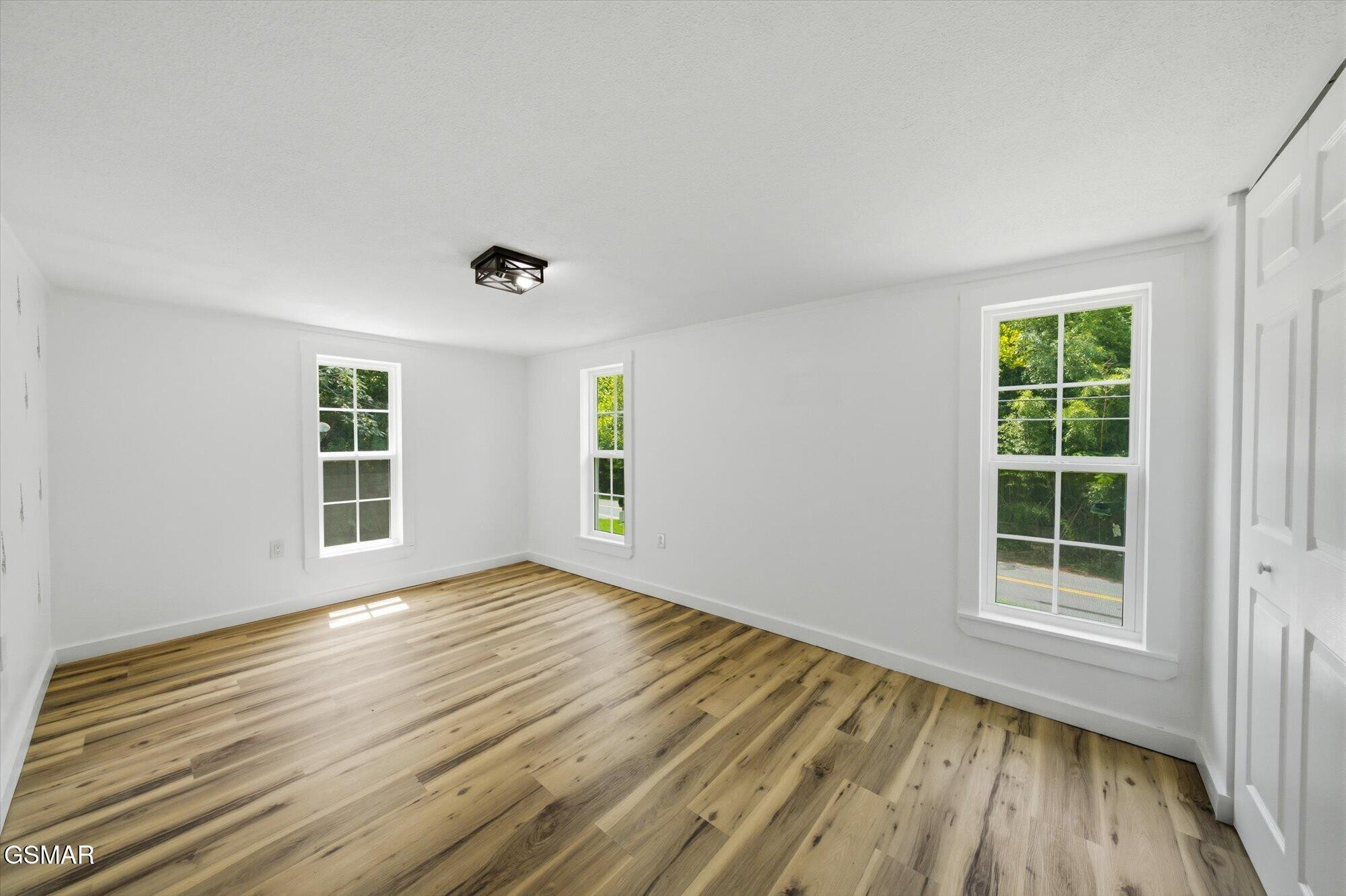 890 Indian Gap Road Sevierville, TN 37876 - Photo 9 of 24 Gallery Image 9