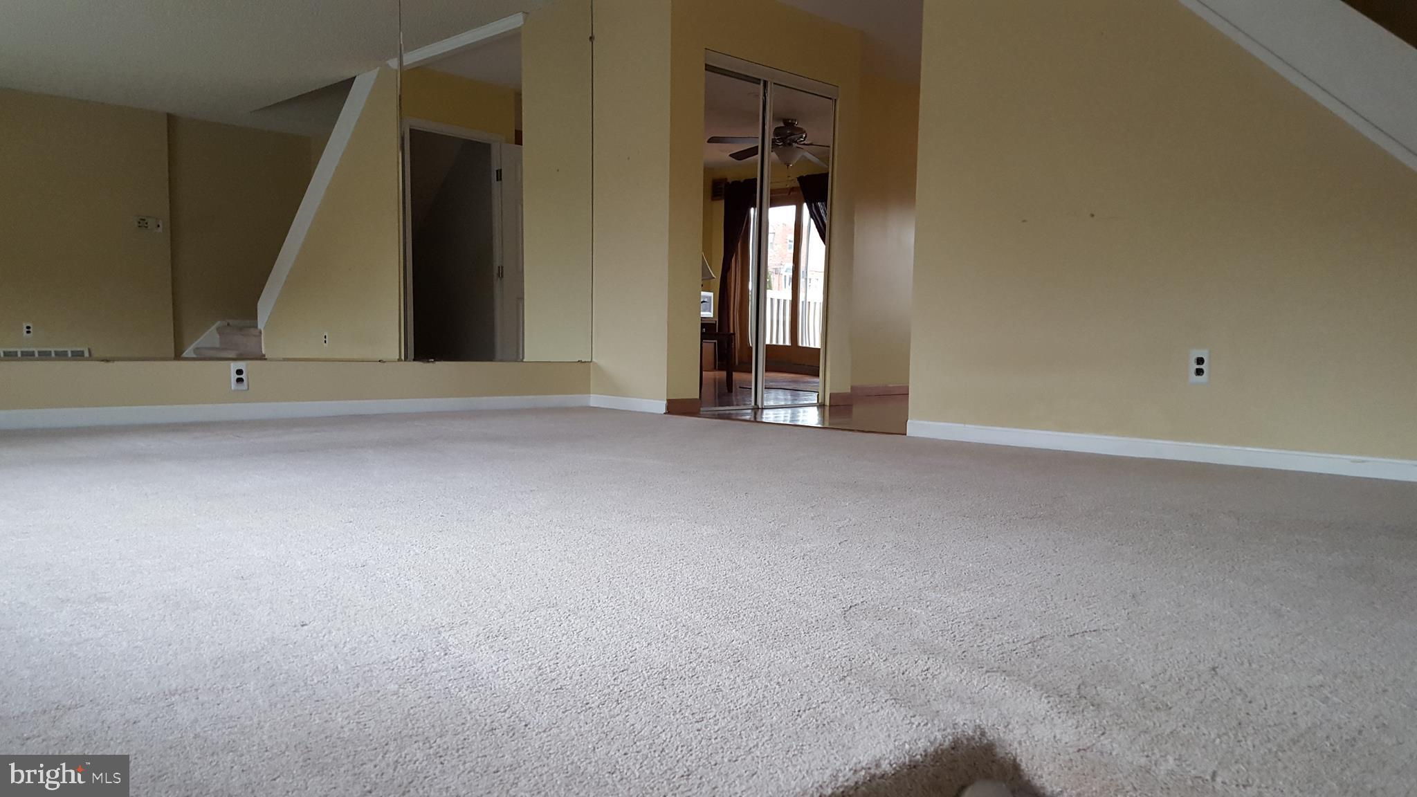 12837 Elnora Road Philadelphia, PA 19154 - Photo 3 of 39