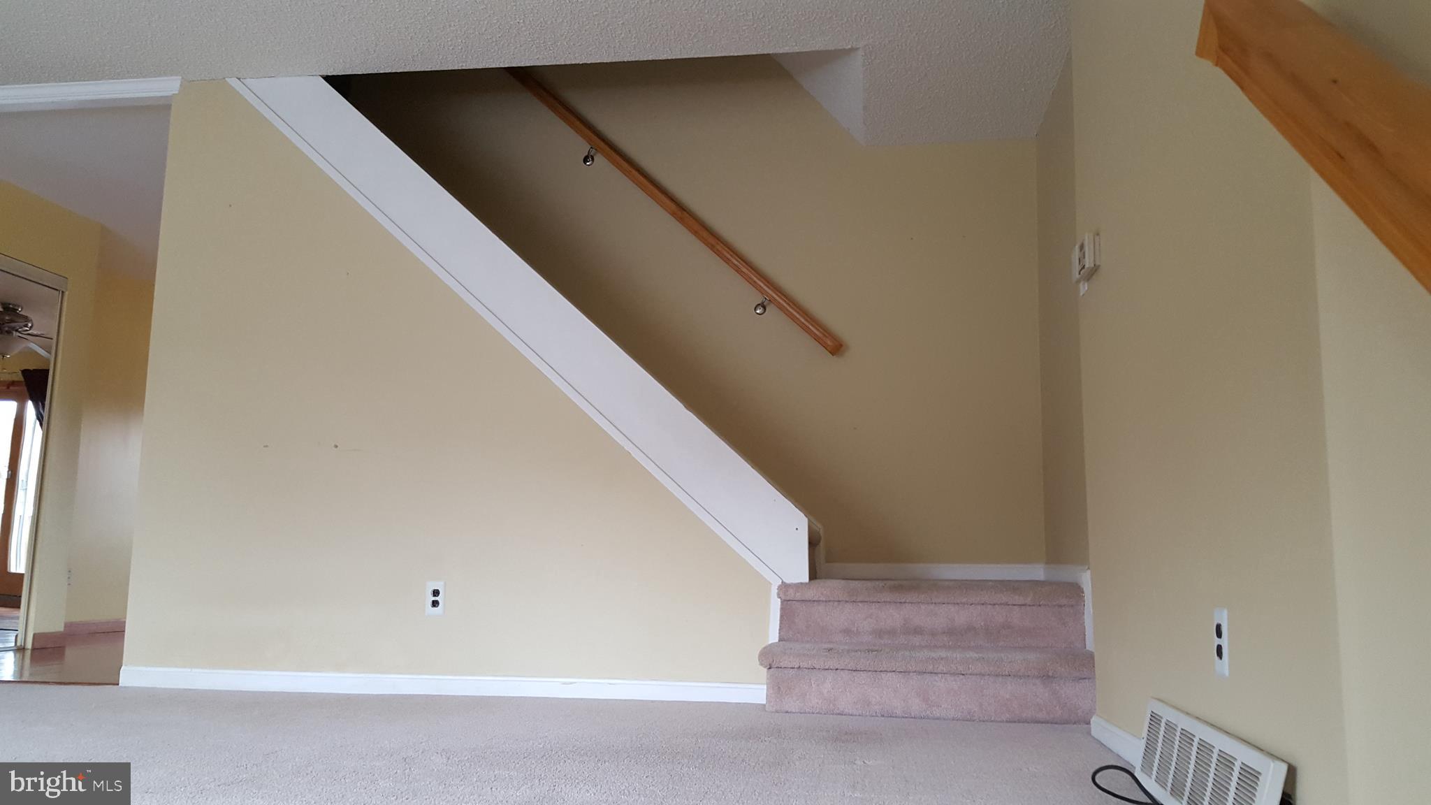 12837 Elnora Road Philadelphia, PA 19154 - Photo 4 of 39