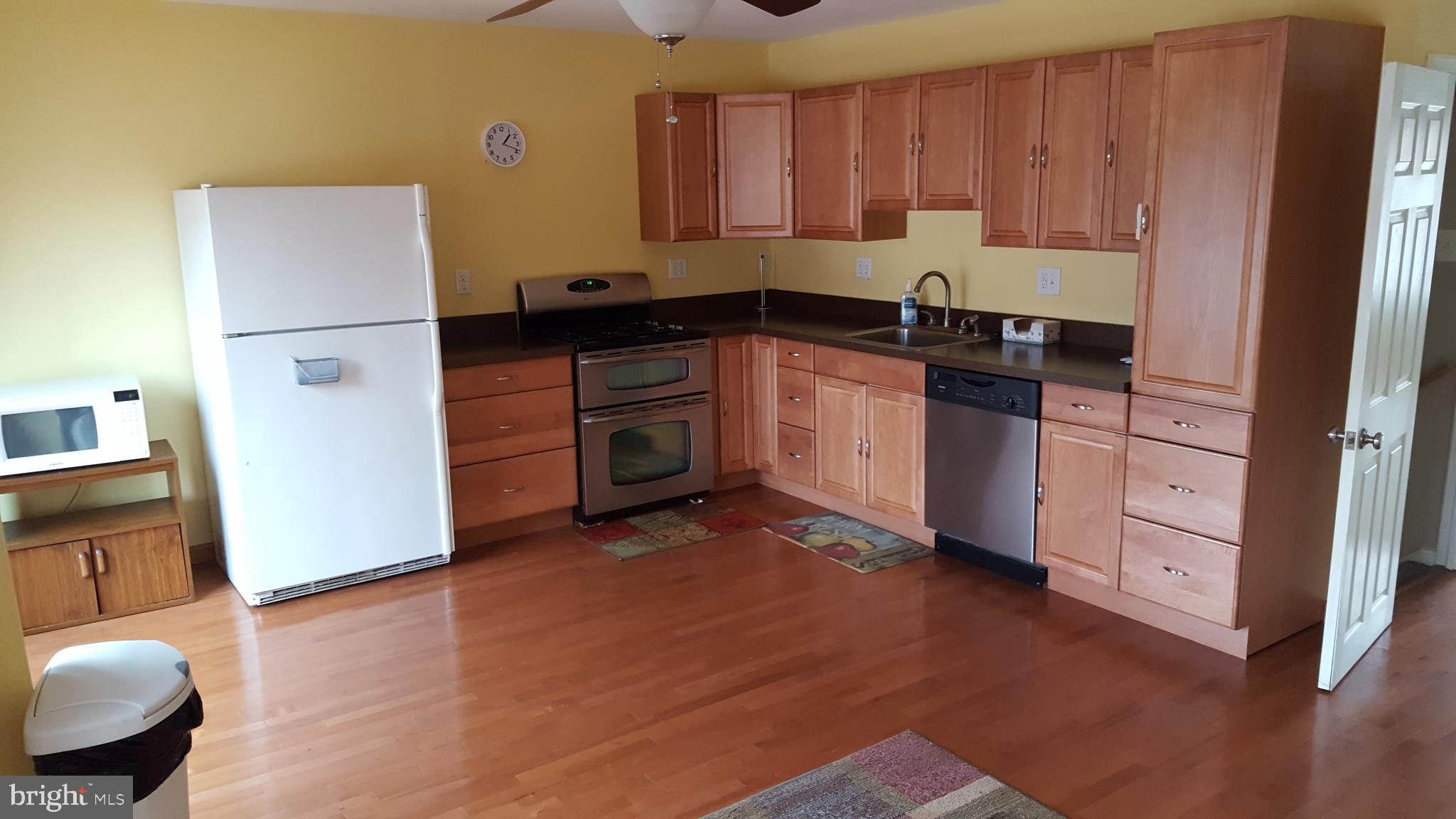 12837 Elnora Road Philadelphia, PA 19154 - Photo 8 of 39