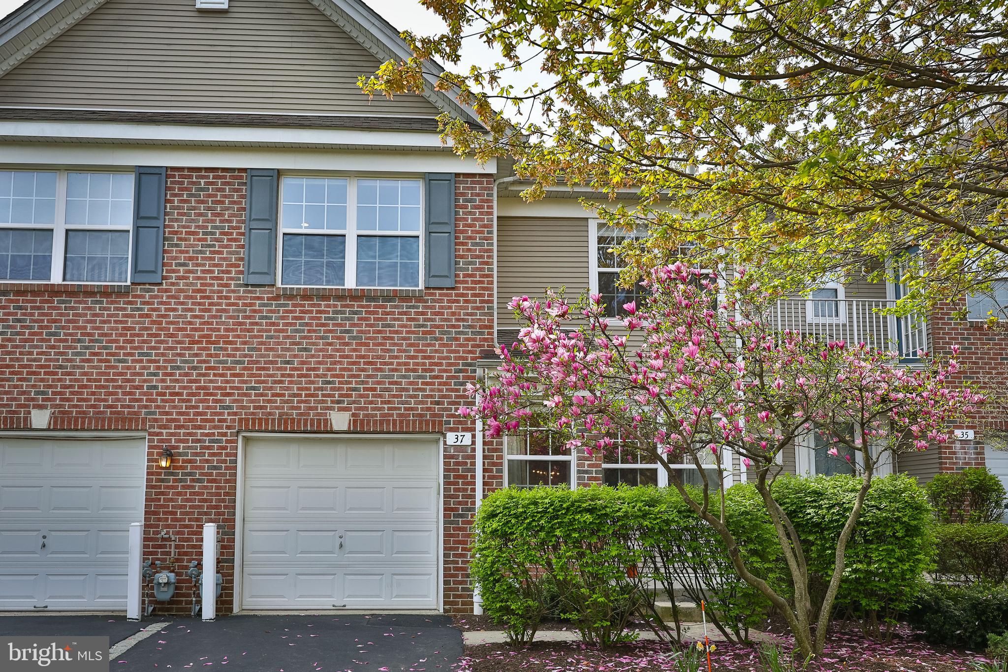 37 Simons Way Huntingdon Valley, PA 19006 - Photo 1 of 34 Gallery Image 1