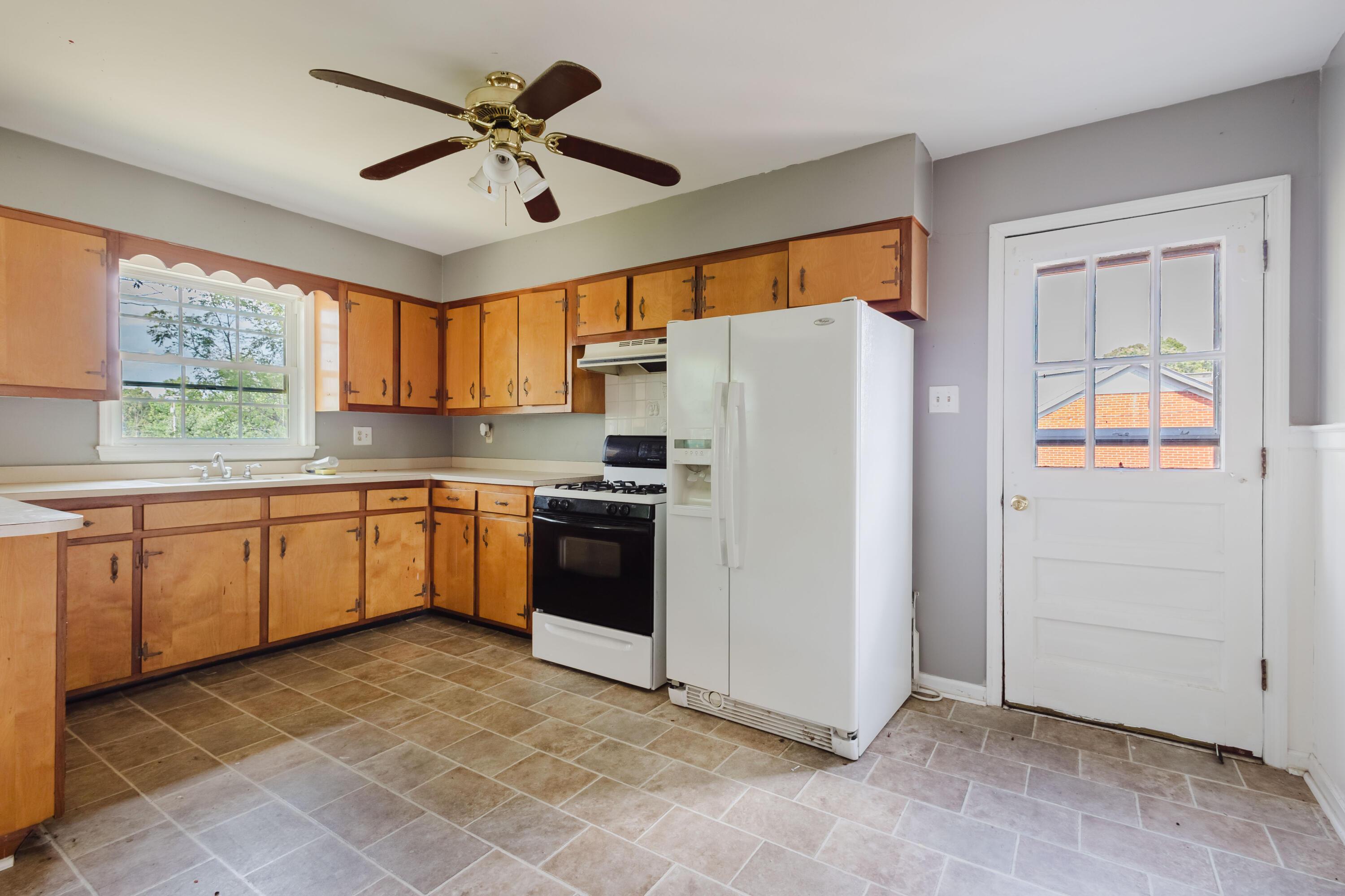 4203 Winchester Road Lexington, KY 40516 - Photo 14 of 53 4203 Winchester Road - Lexington-14