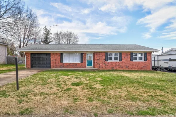 $209,900 | 330 Vista Drive, Mount Vernon, IN 47620