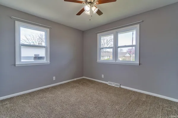 $209,900 | 330 Vista Drive, Mount Vernon, IN 47620