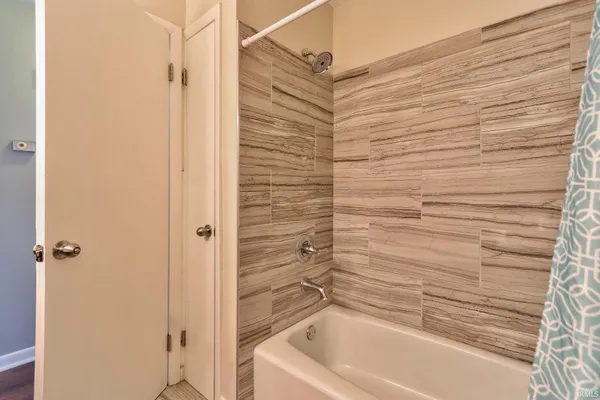 $209,900 | 330 Vista Drive, Mount Vernon, IN 47620