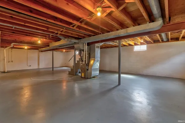 $209,900 | 330 Vista Drive, Mount Vernon, IN 47620