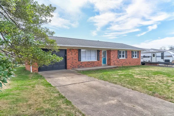 $209,900 | 330 Vista Drive, Mount Vernon, IN 47620