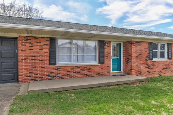 $209,900 | 330 Vista Drive, Mount Vernon, IN 47620