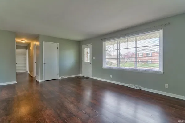 $209,900 | 330 Vista Drive, Mount Vernon, IN 47620