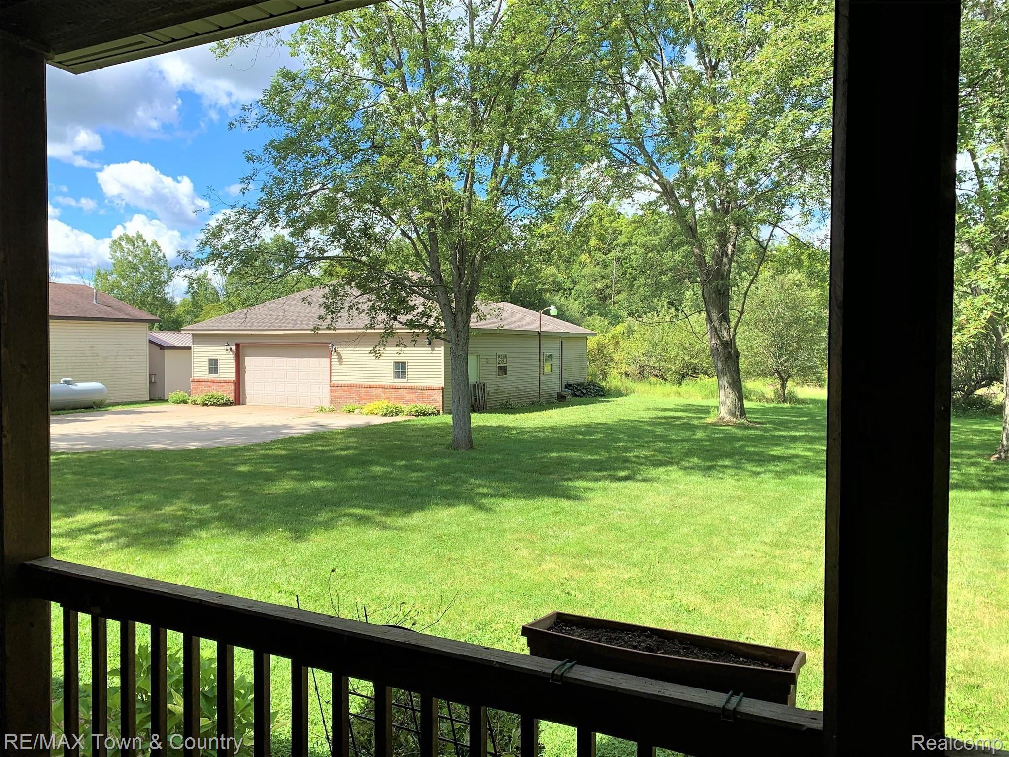 8215 Elms Road Flushing, MI 48433 - Photo 39 of 46 elms deck.jpg