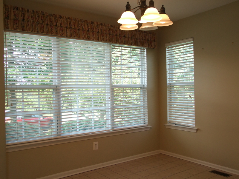 12 Roxiticus Court Annandale, NJ 08801 - Photo 5 of 23