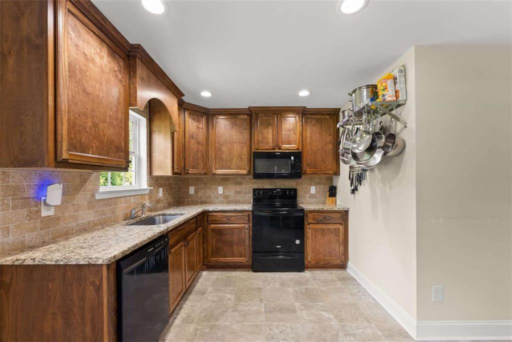 5442 Stepstone Way Gainesville, GA 30506 - Photo 13 of 48