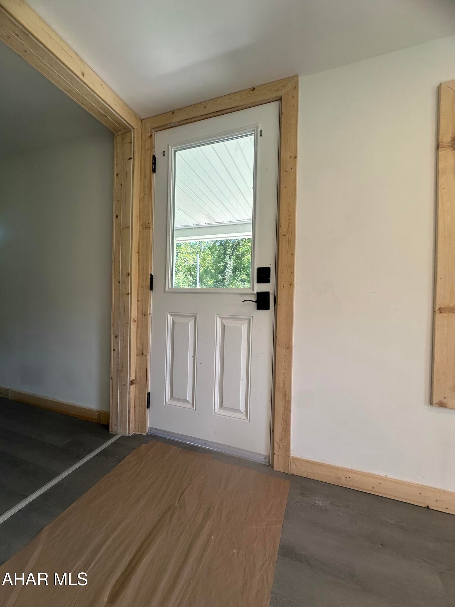 8593 Raystown Road Saxton, PA 16678 - Photo 6 of 35 Gallery Image 6
