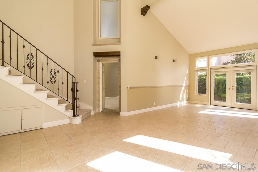 15303 Via Simpatico Rancho Santa Fe, CA 92091 - Photo 2 of 25 Gallery Image 2