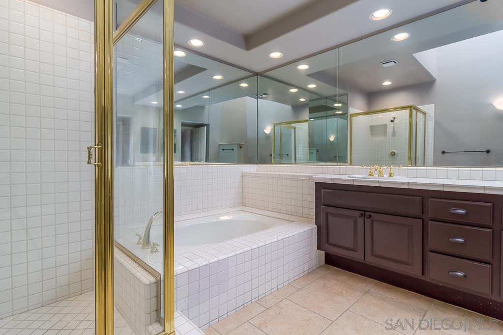 15303 Via Simpatico Rancho Santa Fe, CA 92091 - Photo 14 of 25 Gallery Image 14
