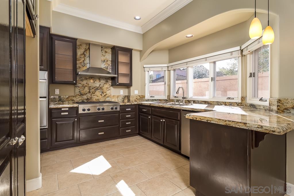 15303 Via Simpatico Rancho Santa Fe, CA 92091 - Photo 6 of 25 Gallery Image 6