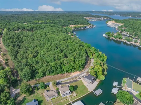 $850,000 | Mistwood Moorings On Mistwood Moorings On Mistwood Bluff Road, Camdenton, MO 65020