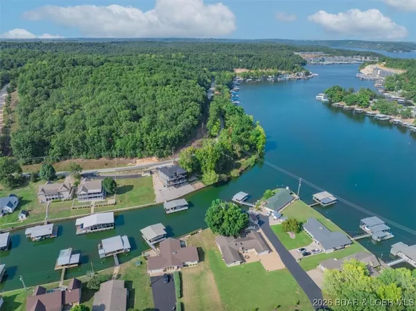 $850,000 | Mistwood Moorings On Mistwood Moorings On Mistwood Bluff Road, Camdenton, MO 65020