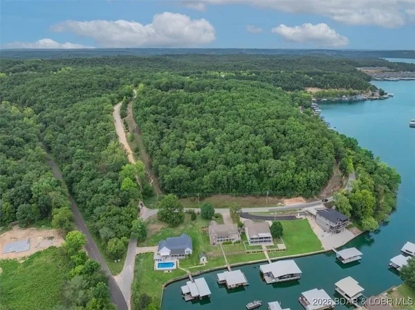 $850,000 | Mistwood Moorings On Mistwood Moorings On Mistwood Bluff Road, Camdenton, MO 65020