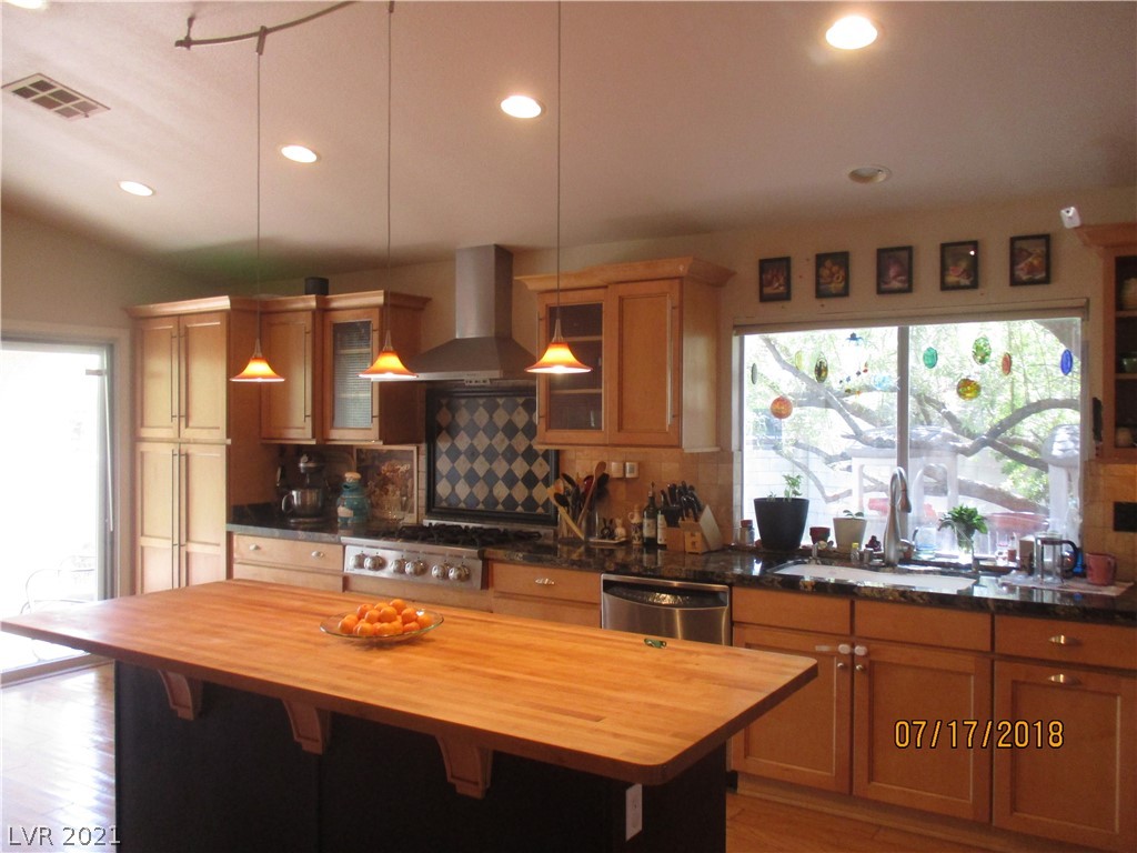 1874 Stablegate Avenue Henderson, NV 89012 - Photo 6 of 16 Gallery Image 6