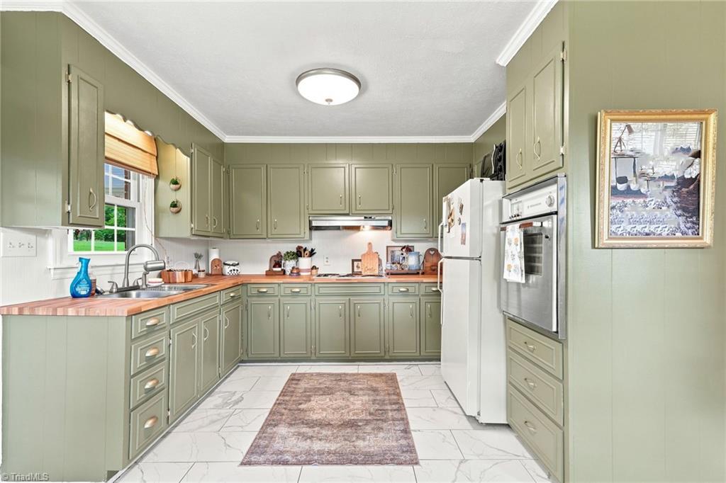 145 West Lake Road Eden, NC 27288 - Photo 6 of 18 Gallery Image 6