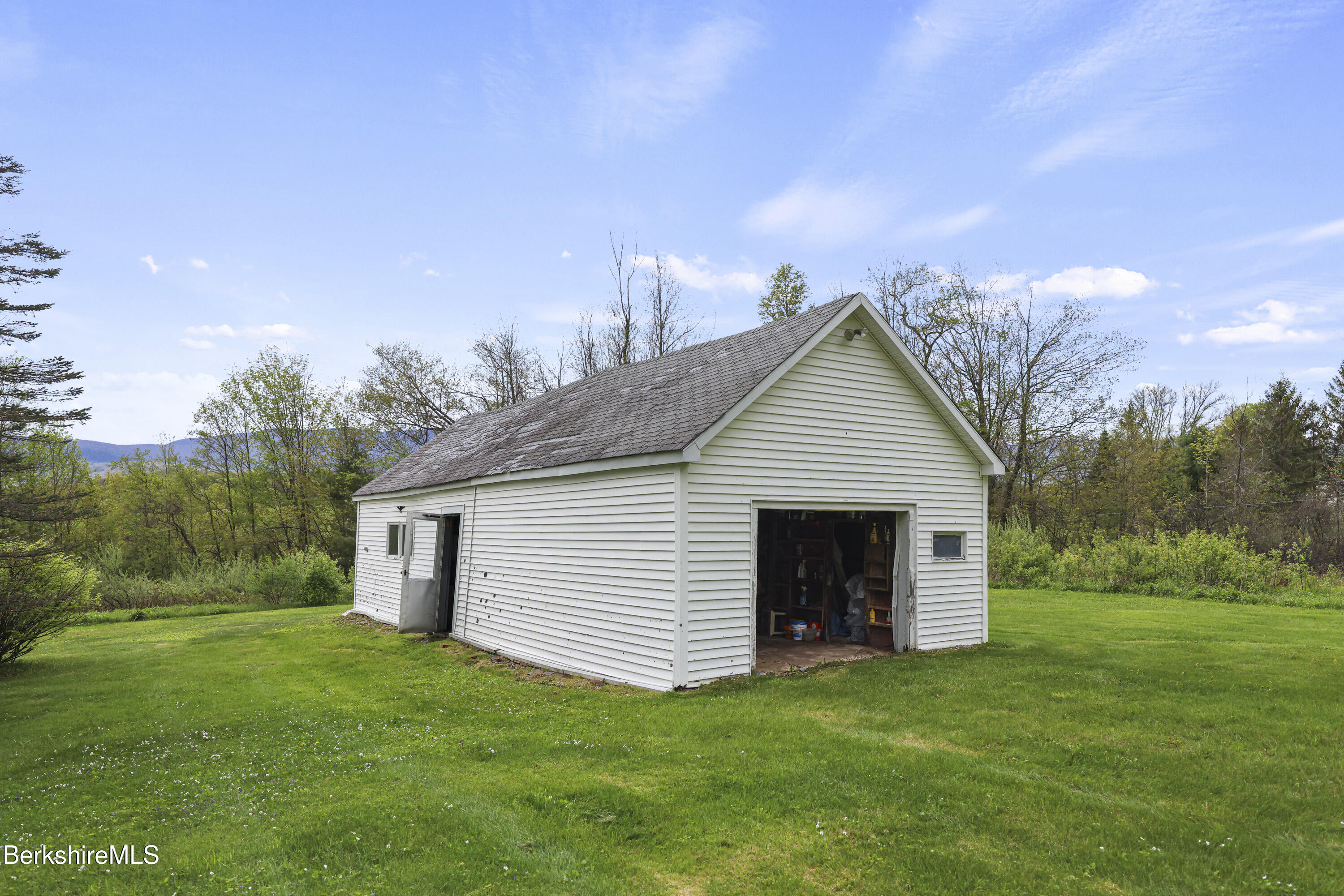 1400 Wells Road Cheshire, MA 01225 - Photo 44 of 44 Garage