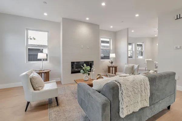$2,499,000 | 1066 Larch Avenue, Moraga, CA 94556