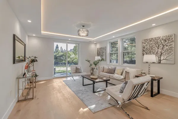 $2,499,000 | 1066 Larch Avenue, Moraga, CA 94556