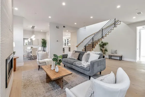 $2,499,000 | 1066 Larch Avenue, Moraga, CA 94556