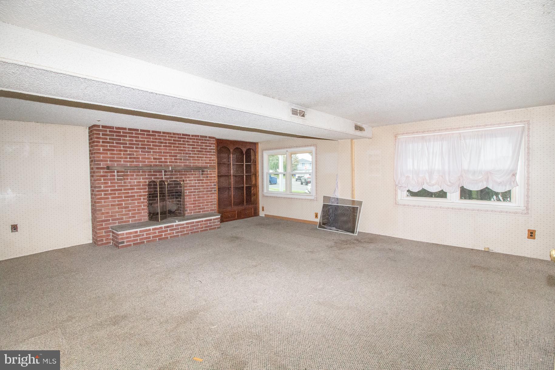 9951 Hardy Road Philadelphia, PA 19115 - Photo 17 of 22 Gallery Image 17