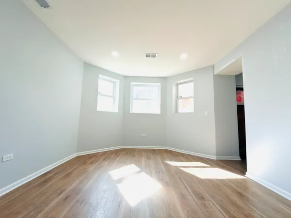 $1,950 | 2344 West Cortez Street, Unit GS, Chicago, IL 60622