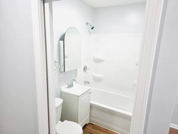 $1,950 | 2344 West Cortez Street, Unit GS, Chicago, IL 60622