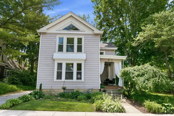 $350,000 | 17 Summit Street, Lebanon, OH 45036