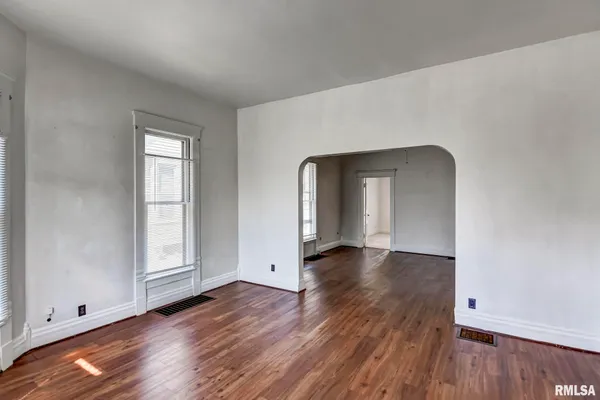 $85,000 | 803 East Park Street, Taylorville, IL 62568