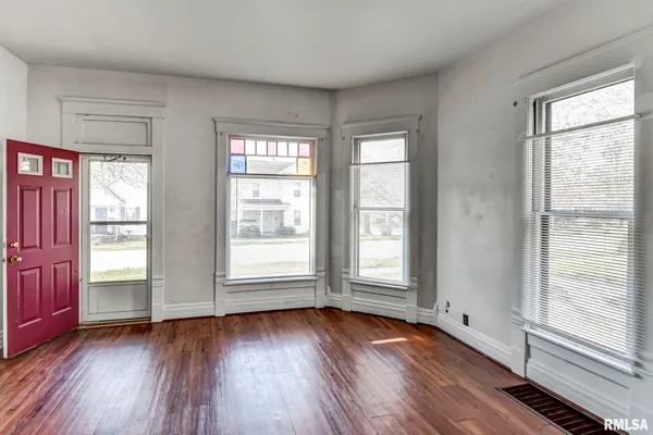 $85,000 | 803 East Park Street, Taylorville, IL 62568