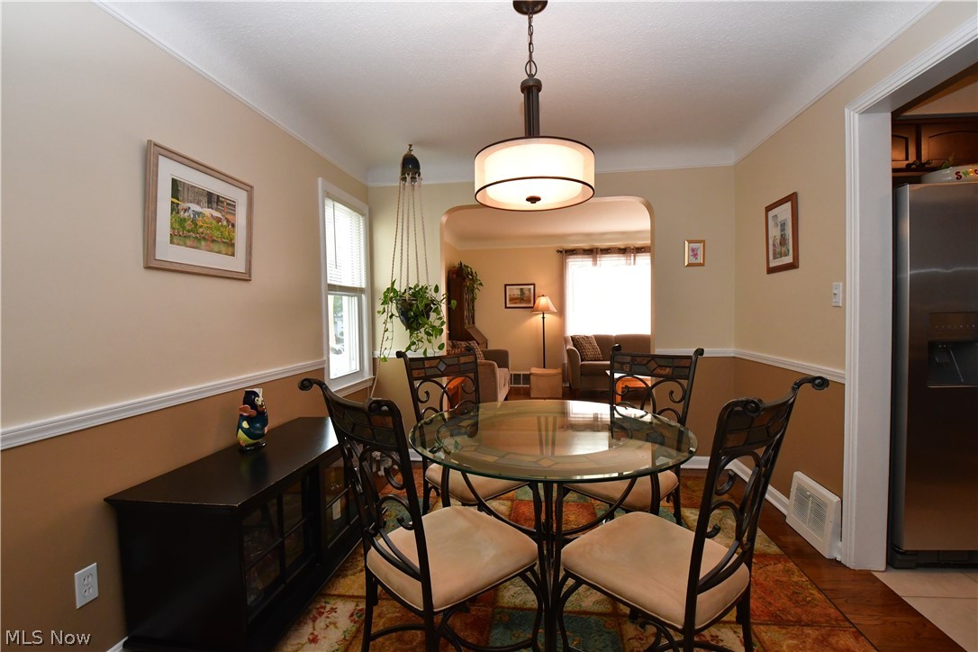 1507 Edgefield Road Lyndhurst, OH 44124 - Photo 13 of 35