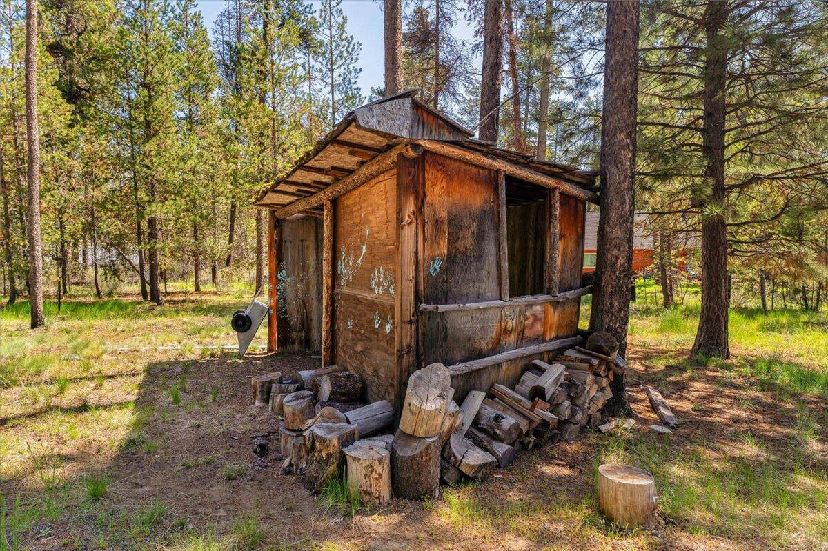 16010 Green Forest Road La Pine, OR 97739 - Photo 21 of 23 21-Exterior
