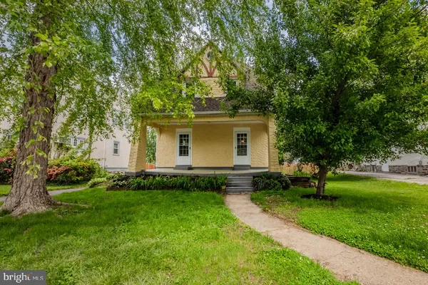 $400,000 | 711 Harper Avenue, Drexel Hill, PA 19026