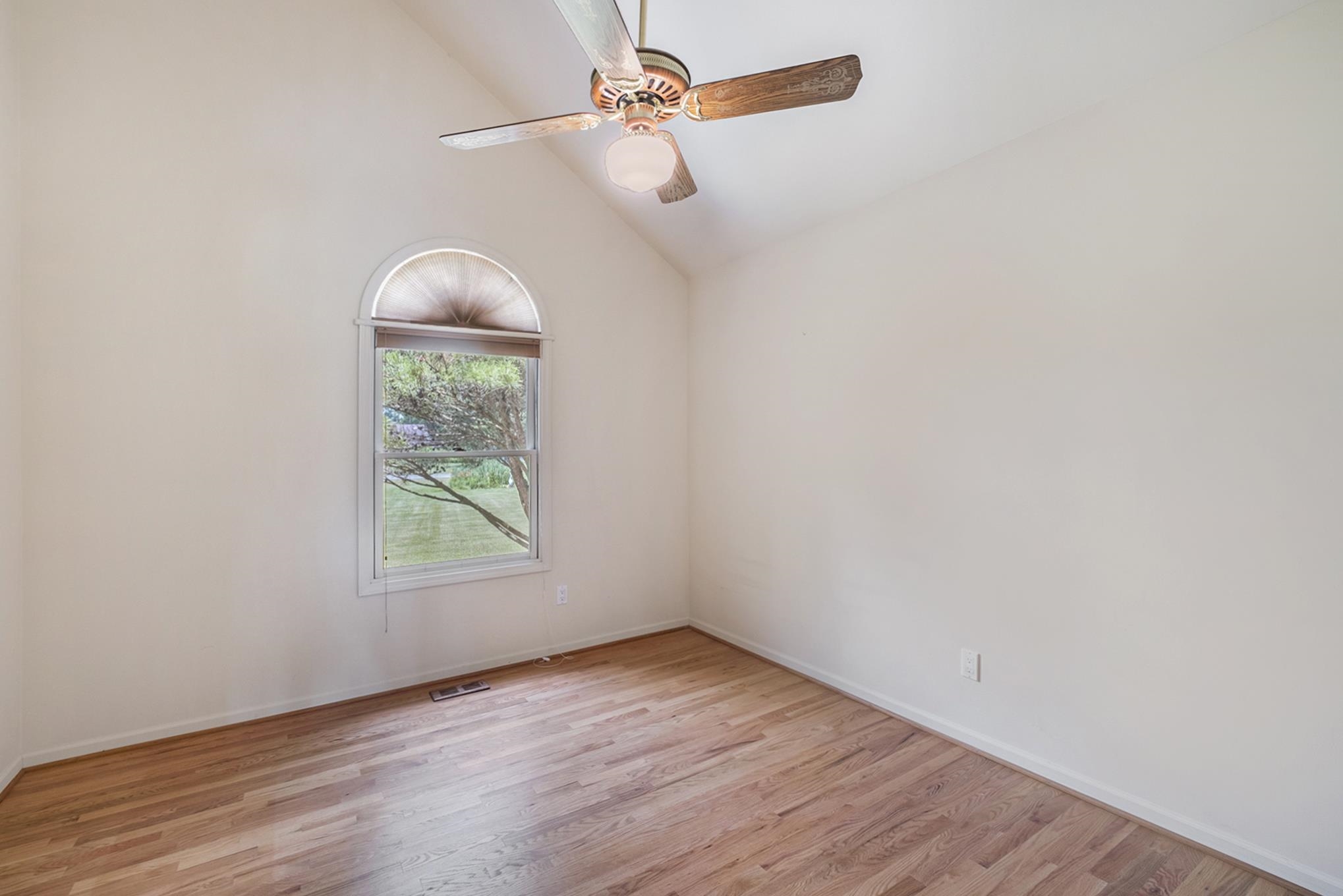 4335 South Genesee Road Grand Blanc, MI 48439 - Photo 21 of 47 50146604-1f581109-1992-4901-b95d-ff2d2c20e4d9.JPG